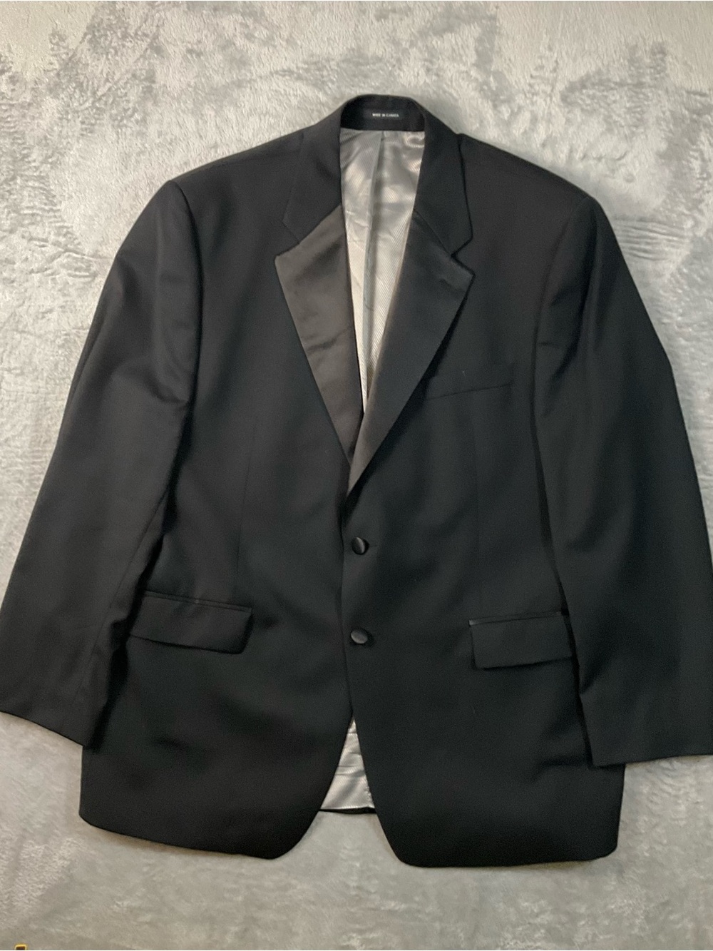 Calvin Klein Tuxedo Jacket Men’s 46R Wool Satin Lapel Trim Black